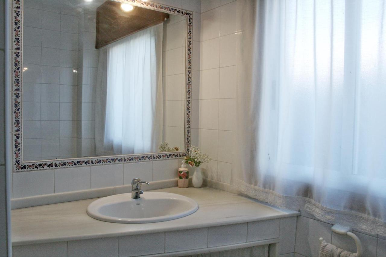 Casa da Glicia, una casa con piscina privada, para disfrutar y relajarse Goyan Bagian luar foto